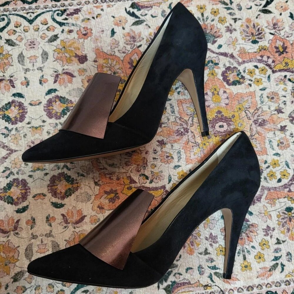 ASTORIA Black Suede Pumps - Picture 2 of 10